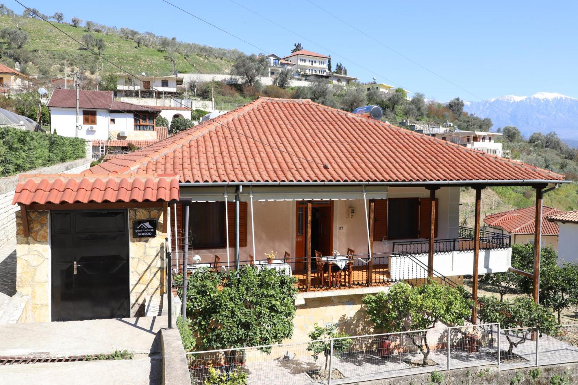 Guest House Marjo Берат Экстерьер фото
