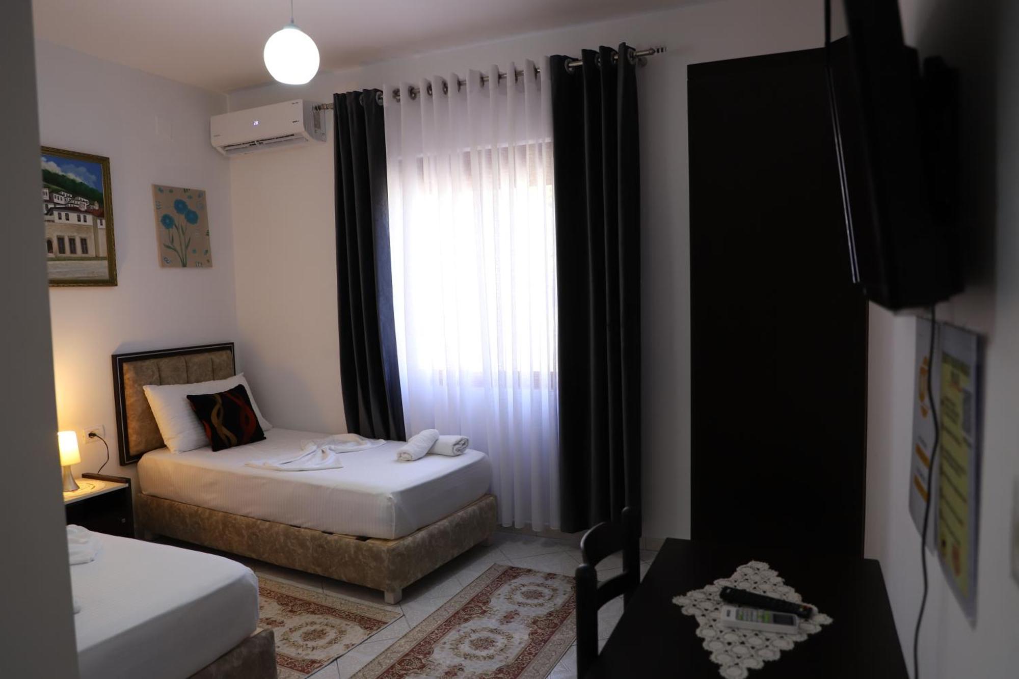 Guest House Marjo Берат Экстерьер фото