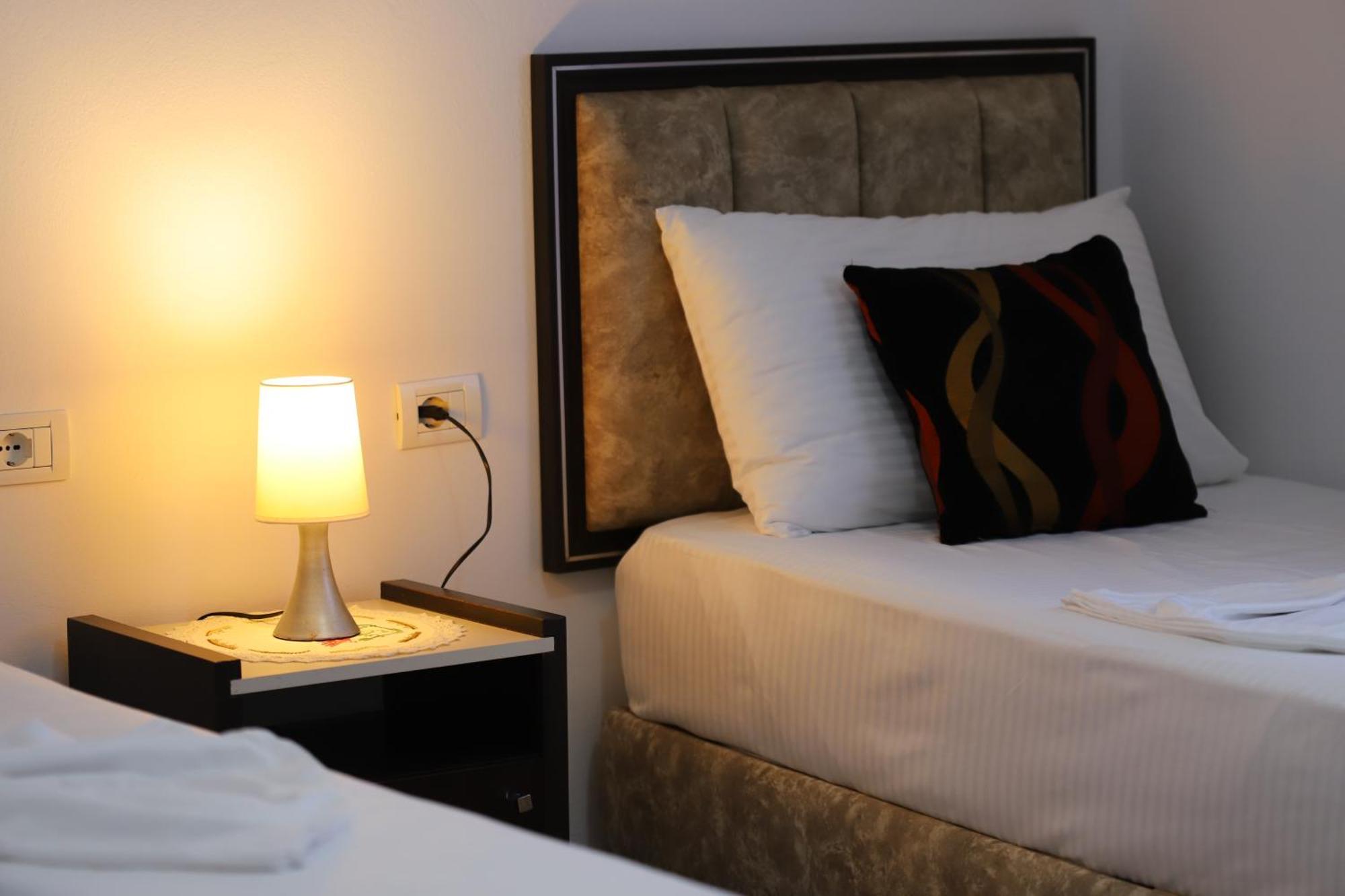 Guest House Marjo Берат Экстерьер фото