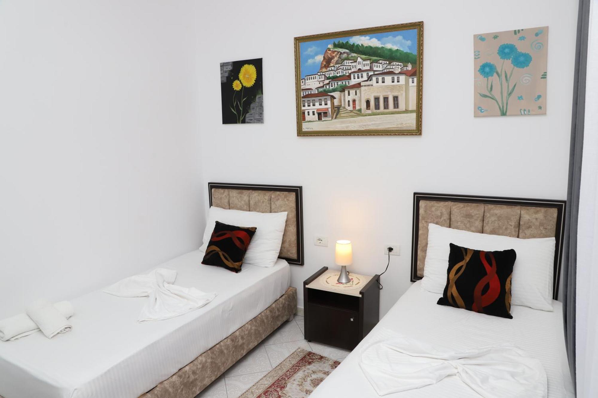 Guest House Marjo Берат Экстерьер фото
