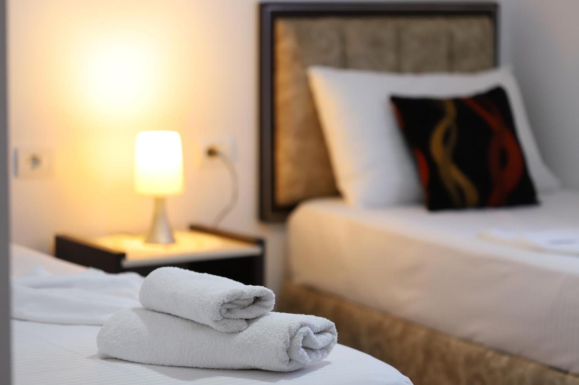 Guest House Marjo Берат Экстерьер фото